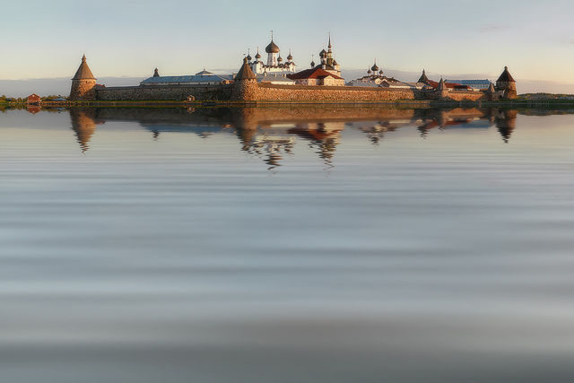 Соловецкий. Спасо-Преображенский Соловецкий монастырь. общий вид в ландшафте