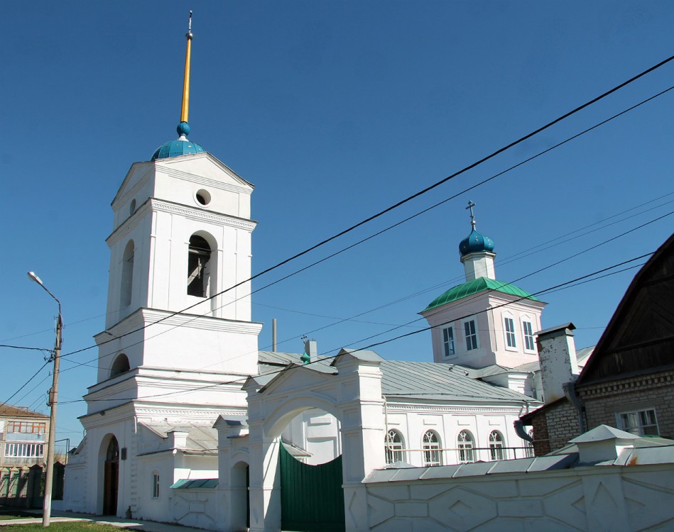 Болхов. Церковь Введения во храм Пресвятой Богородицы. фасады