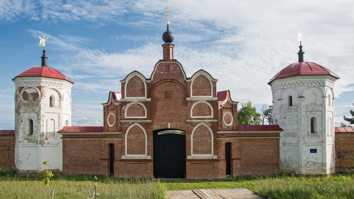 Троицкий Рождества Богородицы Оптин монастырь, Болхов (Болховский район, Орловская область). дополнительная информация, Главные ворота