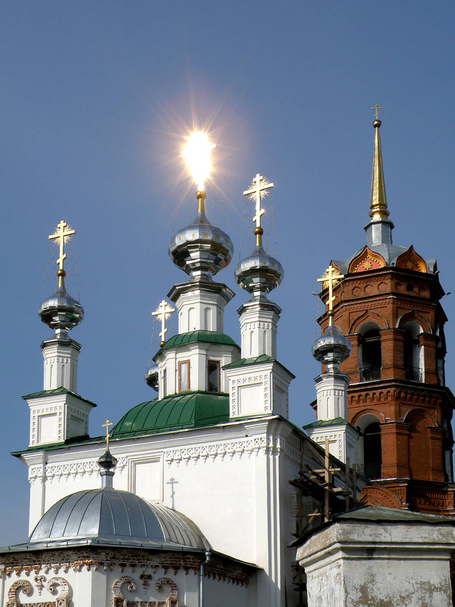 Церковь Тихвинской иконы Божией Матери, Кунгур (Кунгурский район и г. Кунгур, Пермский край). архитектурные детали, Завершение