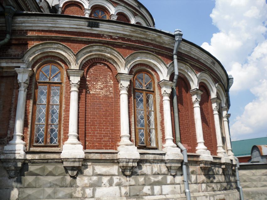 Кунгур. Церковь Николая Чудотворца. архитектурные детали, нижний ярус алтарной апсиды