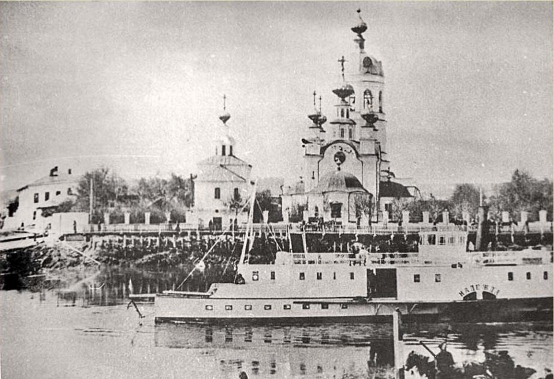 Церковь Успения Пресвятой Богородицы, Кунгур (Кунгурский район и г. Кунгур, Пермский край). архивная фотография, фото с сайта http://andcvet.narod.ru/sib1/17/04/asd12.html 1890—1915 год