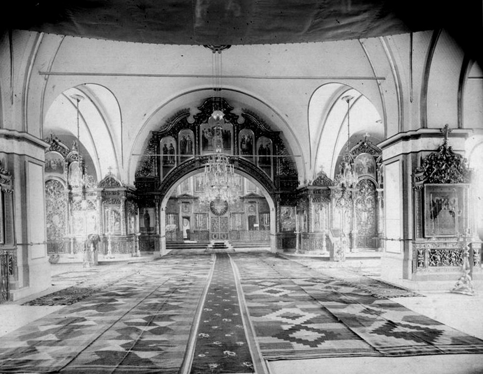 Кунгур. Церковь Успения Пресвятой Богородицы. архивная фотография, Интерьер 1900—1917 с сайта  http://iskra-kungur.ru/