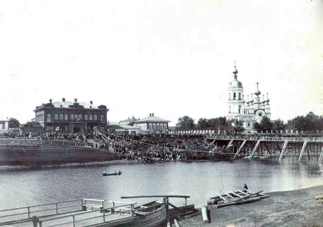 Кунгур. Церковь Успения Пресвятой Богородицы. архивная фотография, фотоснимок сделан с дореволюционной фотографии