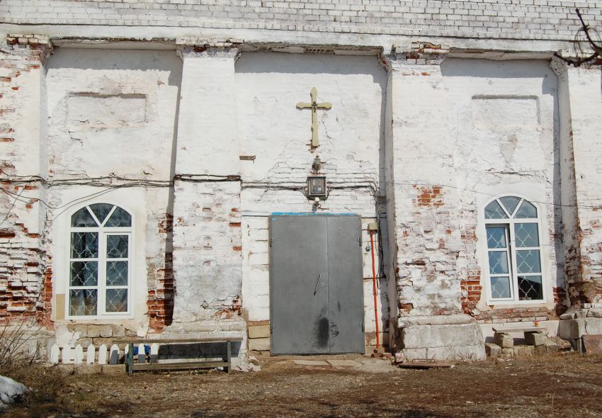 Церковь Рождества Иоанна Предтечи, Ленск (Кунгурский район и г. Кунгур, Пермский край). архитектурные детали, вход в храм с южной стороны
