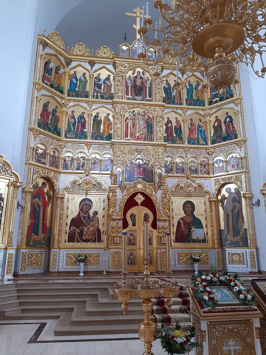 Николаевский Белогорский монастырь. Собор Воздвижения Креста Господня, Белая Гора (Кунгурский район и г. Кунгур, Пермский край). интерьер и убранство, Центральный иконостас