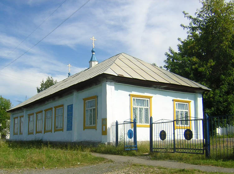 Молитвенный дом Успения Пресвятой Богородицы, Верхняя Синячиха (Алапаевский район (Алапаевское МО и Махнёвское МО), Свердловская область). фасады