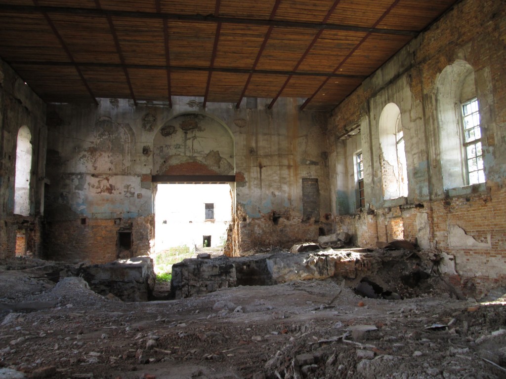Церковь Сретения Господня, Ирбит (Ирбит (МО город Ирбит), Свердловская область). интерьер и убранство, Внутреннее пространство храма