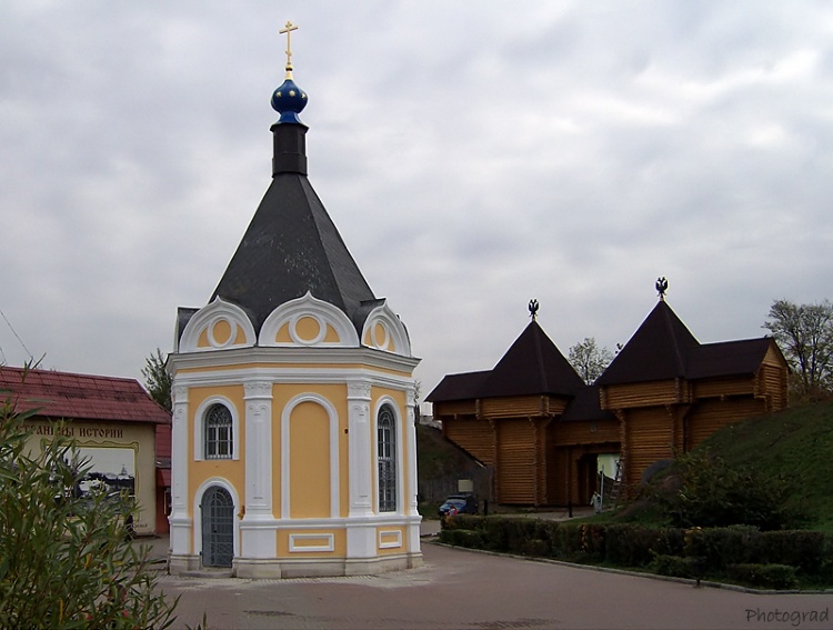 Часовня Александра Невского при Кафедральном соборе, Дмитров (Дмитровский городской округ, Московская область). фасады