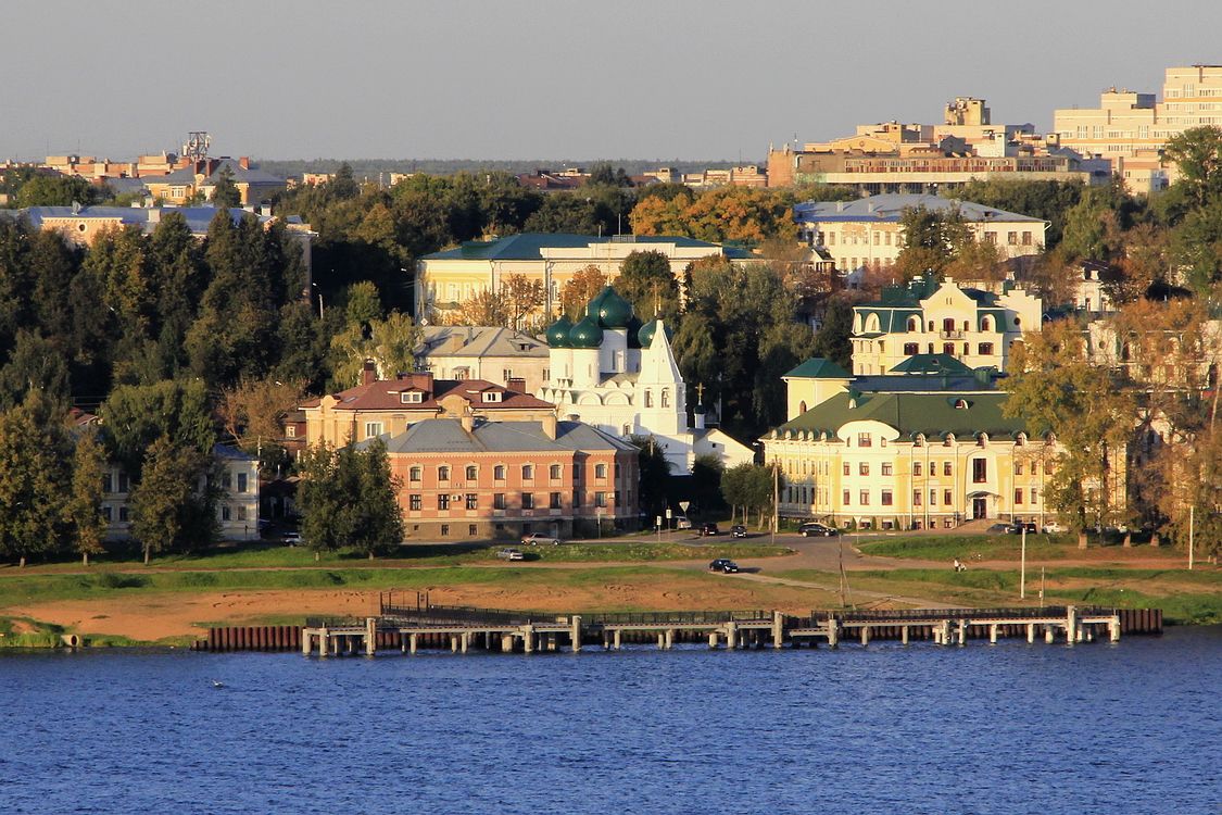 Кострома. Церковь Вознесения Господня. общий вид в ландшафте