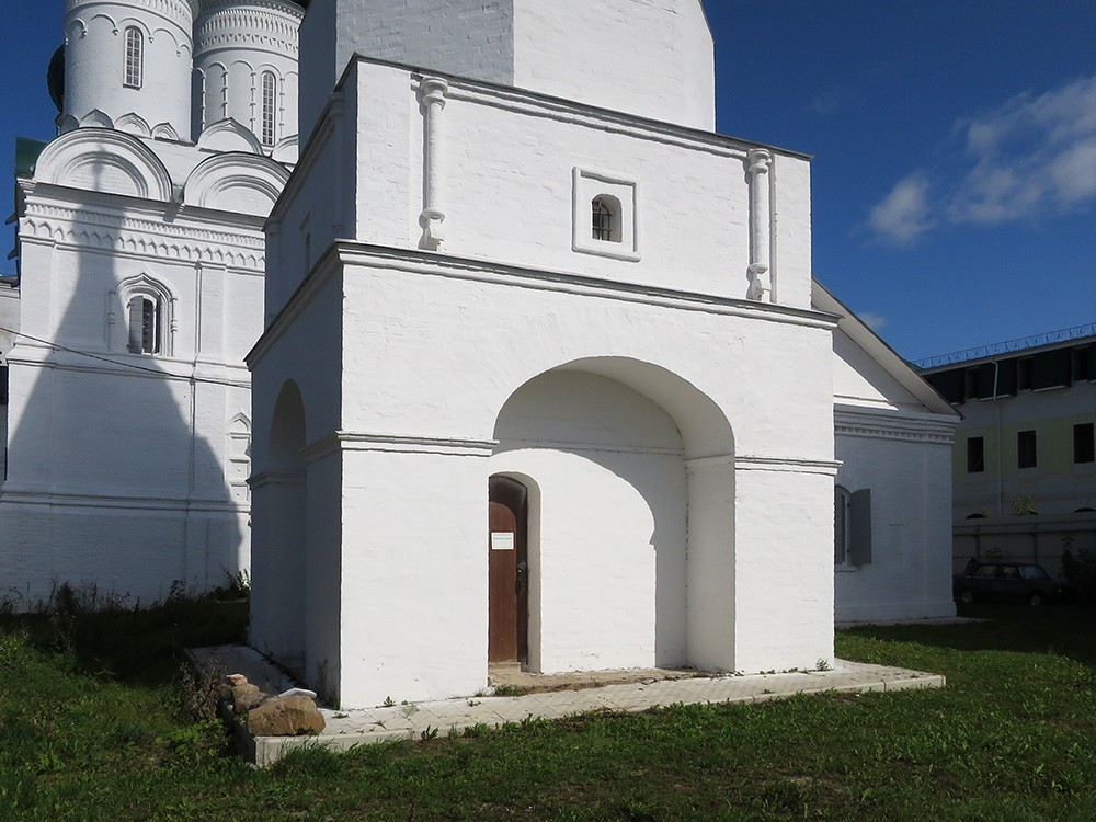 Церковь Вознесения Господня, Кострома (Кострома, город, Костромская область). архитектурные детали, Нижний ярус колокольни церкви Вознесения на Дебре