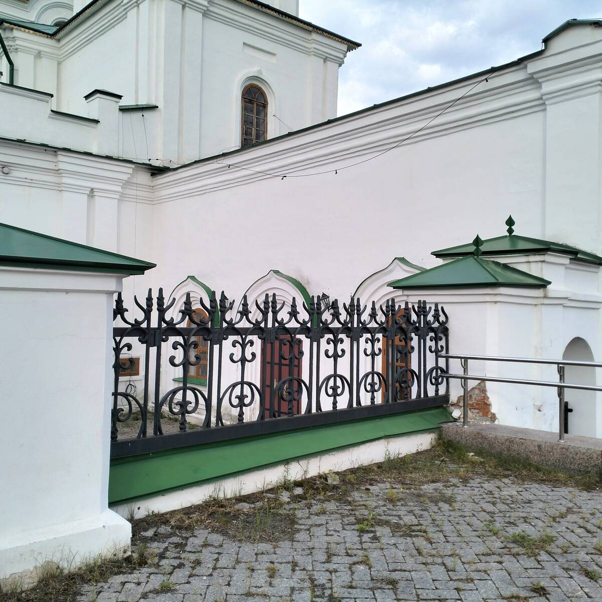 Церковь Вознесения Господня и Георгия Победоносца, Тюмень (Тюмень, город, Тюменская область). дополнительная информация, Фрагмент ограды