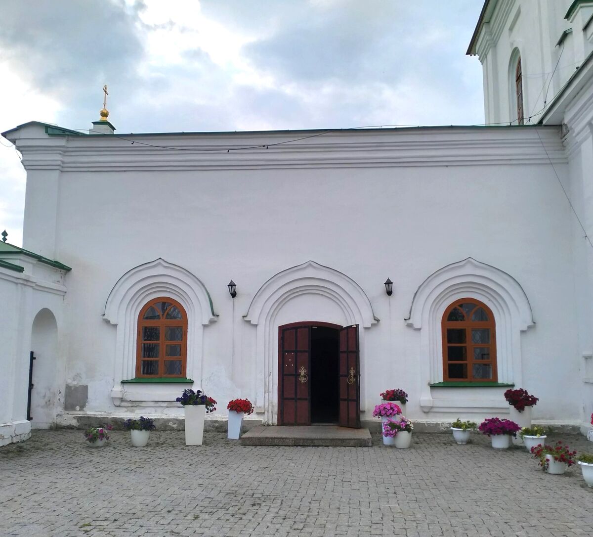 Церковь Вознесения Господня и Георгия Победоносца, Тюмень (Тюмень, город, Тюменская область). фасады, Притвор
