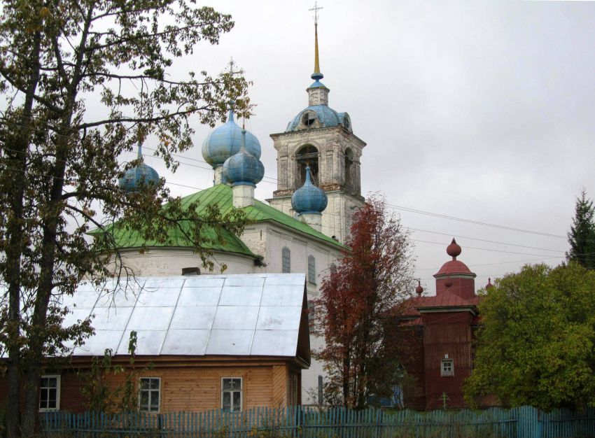 Храмовый комплекс. Церкви Николая Чудотворца и Благовещения Пресвятой Богородицы, Дмитриево (Череповецкий район, Вологодская область). фасады