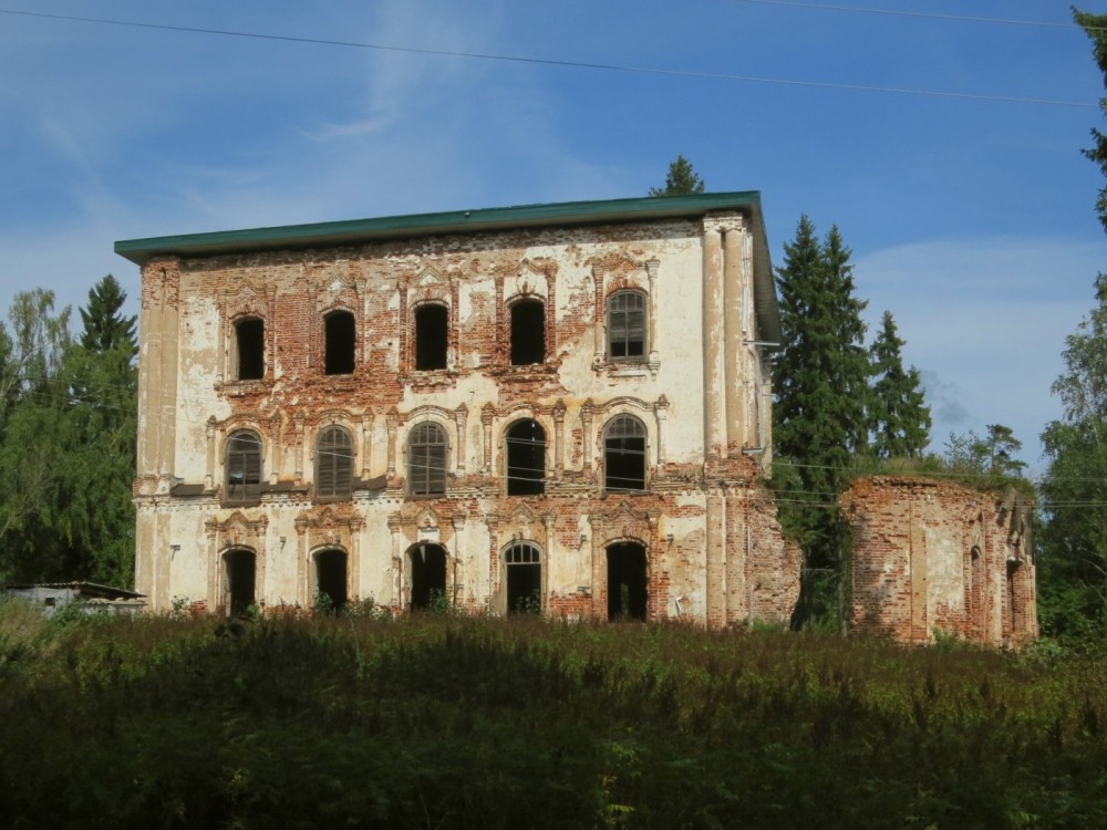 Церковь Троицы Живоначальной, Улома (Череповецкий район, Вологодская область). фасады