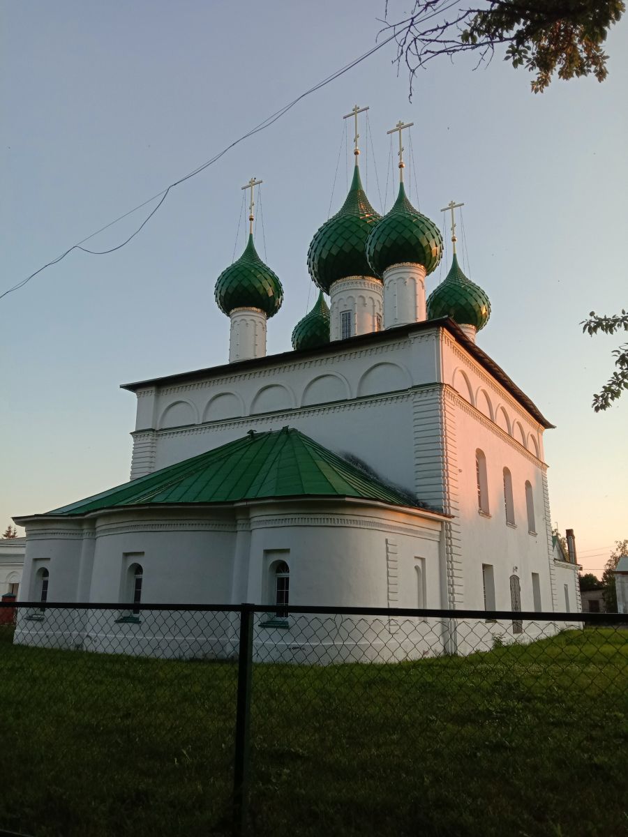 Собор Троицы Живоначальной, Пошехонье (Пошехонский район, Ярославская область). фасады