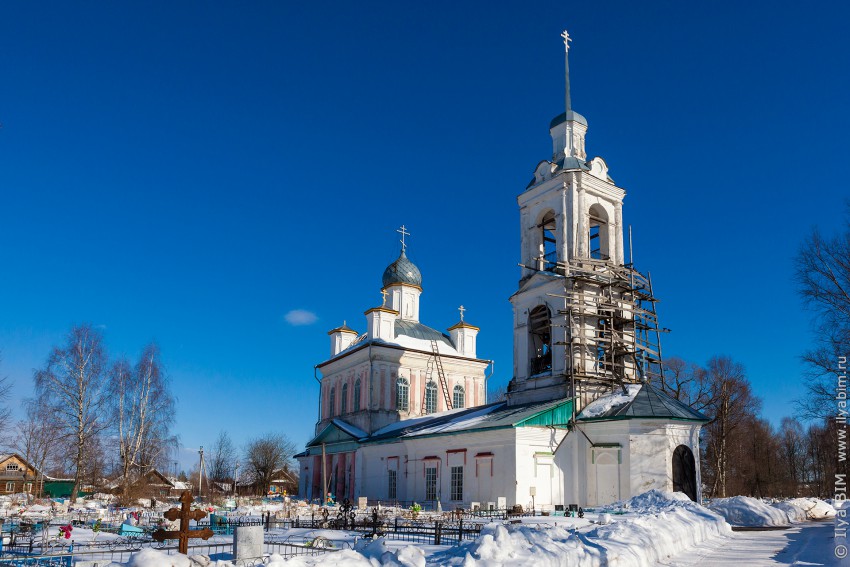 Церковь Успения Пресвятой Богородицы, Пошехонье (Пошехонский район, Ярославская область). общий вид в ландшафте