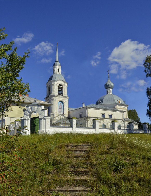 Кострома. Церковь Александра и Антонины в Селище. фасады