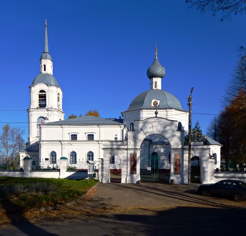 Кострома. Церковь Александра и Антонины в Селище. фасады