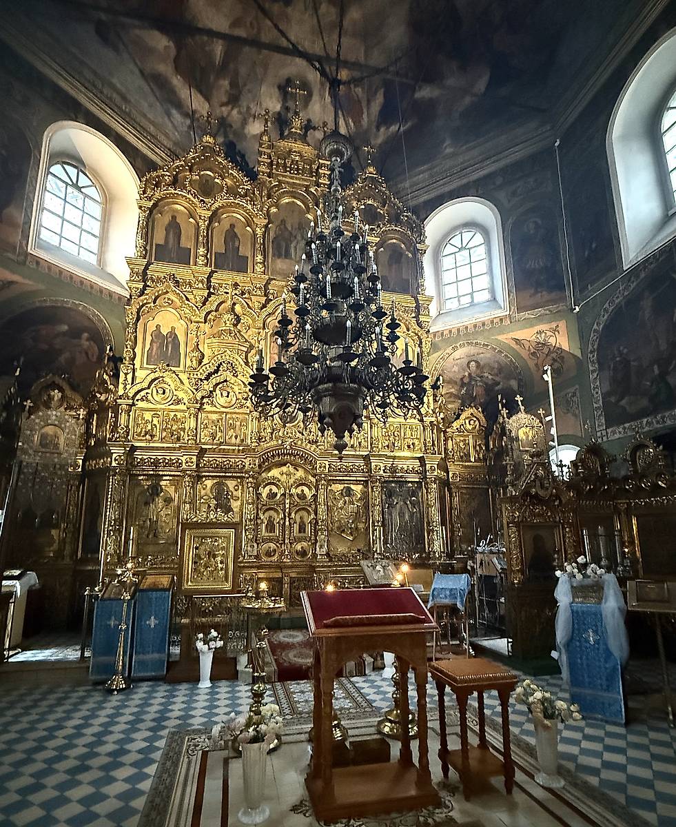 Основной объем, вид с северо-запада, интерьер и убранство. Церковь Александра и Антонины в Селище, Кострома (Кострома, город, Костромская область)