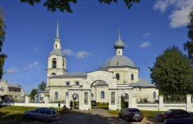 Кострома. Церковь Александра и Антонины в Селище