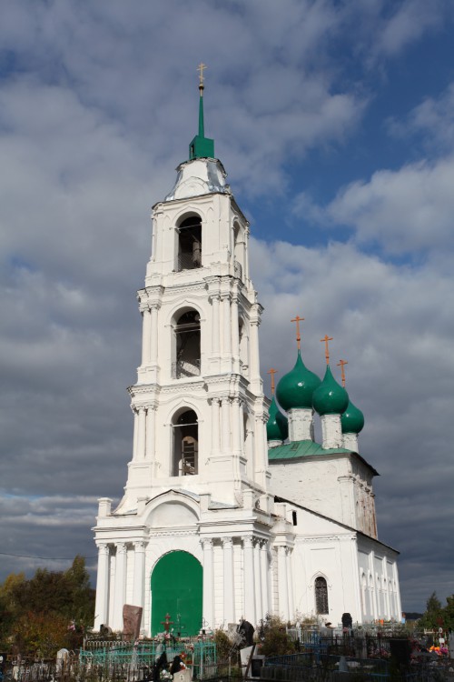 Диево-Городище. Церковь Троицы Живоначальной. фасады
