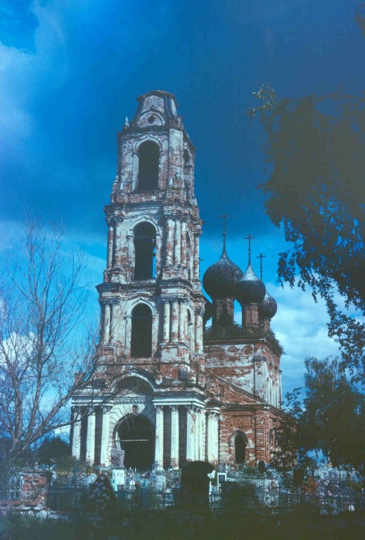 Диево-Городище. Церковь Троицы Живоначальной. фасады, 1996