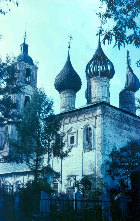 Рыбницы. Церковь Спаса Нерукотворного Образа. фасады, 1996