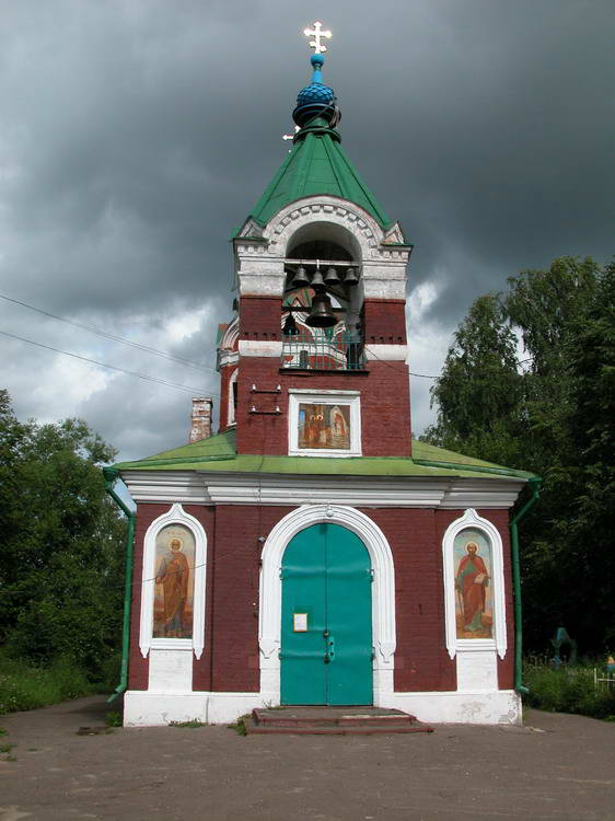 Калязин. Церковь Введения во храм Пресвятой Богородицы. фасады