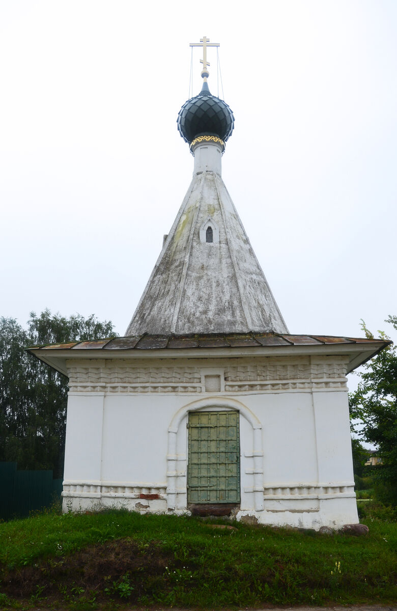 Часовня Креста Господня на Святом озере, Некрасово (Костромской район, Костромская область). фасады
