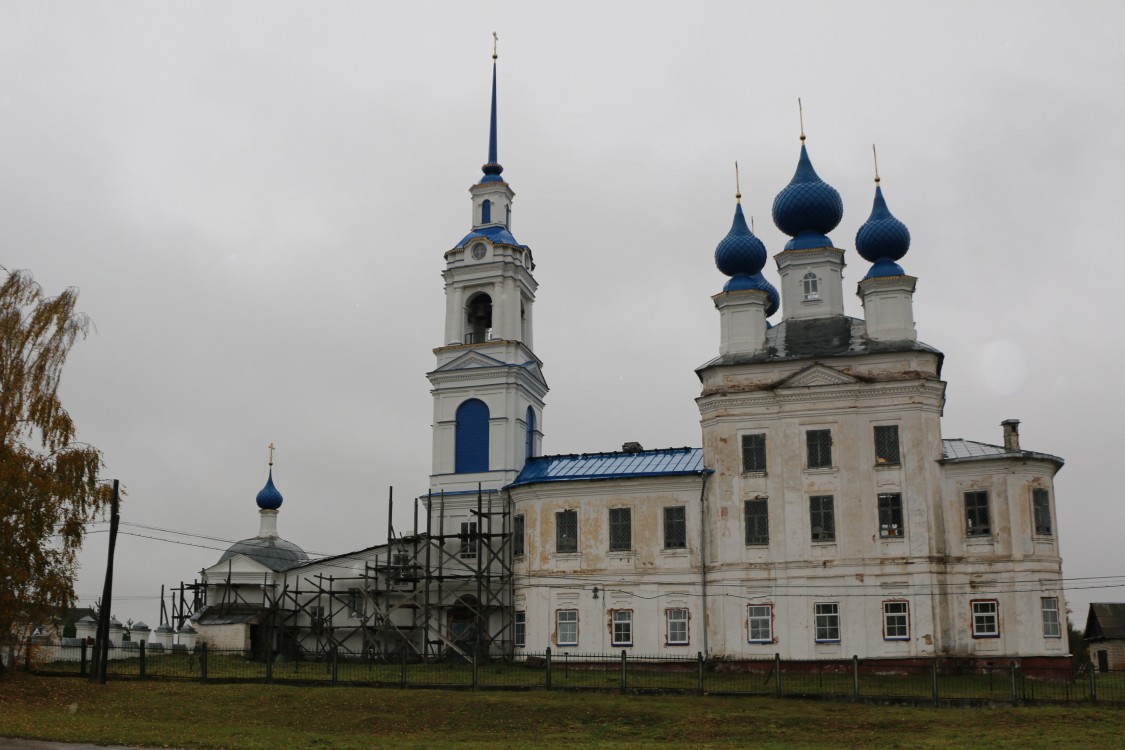 Шунга. Церковь Покрова Пресвятой Богородицы. фасады