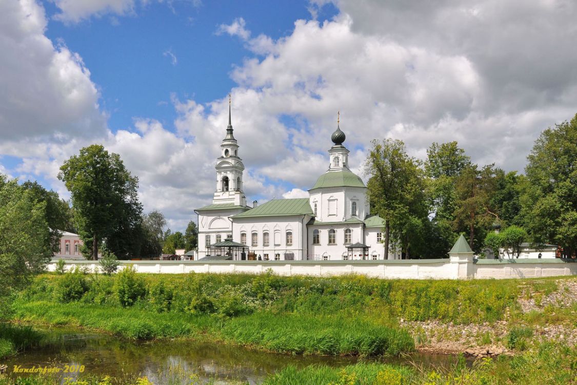 Церковь Спаса Нерукотворного Образа на Запрудне, Кострома (Кострома, город, Костромская область). общий вид в ландшафте