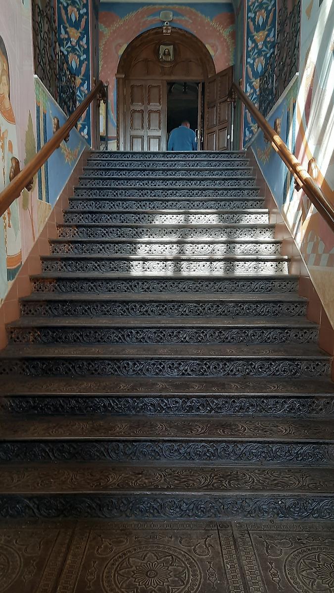 Центральная лестница храма, интерьер и убранство. Церковь Спаса Нерукотворного Образа на Запрудне, Кострома (Кострома, город, Костромская область)