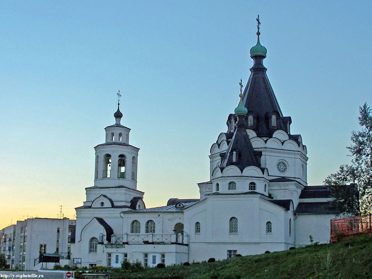 Кострома. Церковь Тихона, патриарха Всероссийского и Новомучеников и исповедников Церкви Русской. фасады