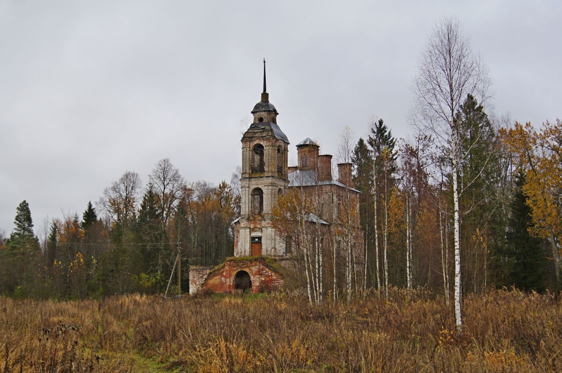 Церковь Собора Пресвятой Богородицы, Коровье, село (Чухломский район, Костромская область). общий вид в ландшафте