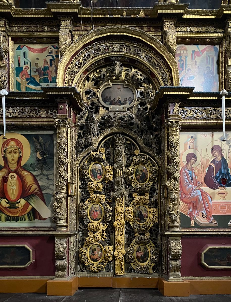 Церковь Николая Чудотворца, Сидоровское (Красносельский район, Костромская область). интерьер и убранство, Главный иконостас, царские врата