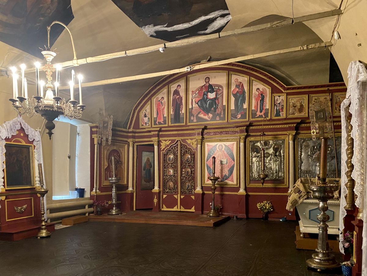 Церковь Николая Чудотворца, Сидоровское (Красносельский район, Костромская область). интерьер и убранство, Левый придельный иконостас в трапезной