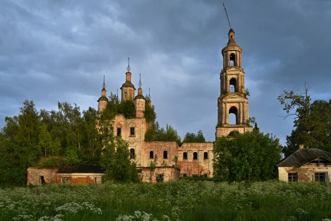 Церковь Троицы Живоначальной, Зашугомье (Солигаличский район, Костромская область). фасады, Вид с севера