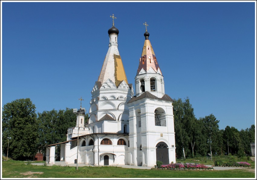 Красное-на-Волге. Церковь Богоявления Господня. фасады