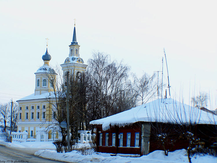 Церковь Преображения Господня, Нерехта (Нерехтский район, Костромская область). общий вид в ландшафте, Вид на церковь с Красноармейской улицы.