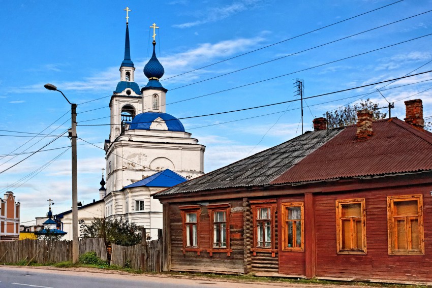 Кинешма. Церковь Благовещения Пресвятой Богородицы. общий вид в ландшафте