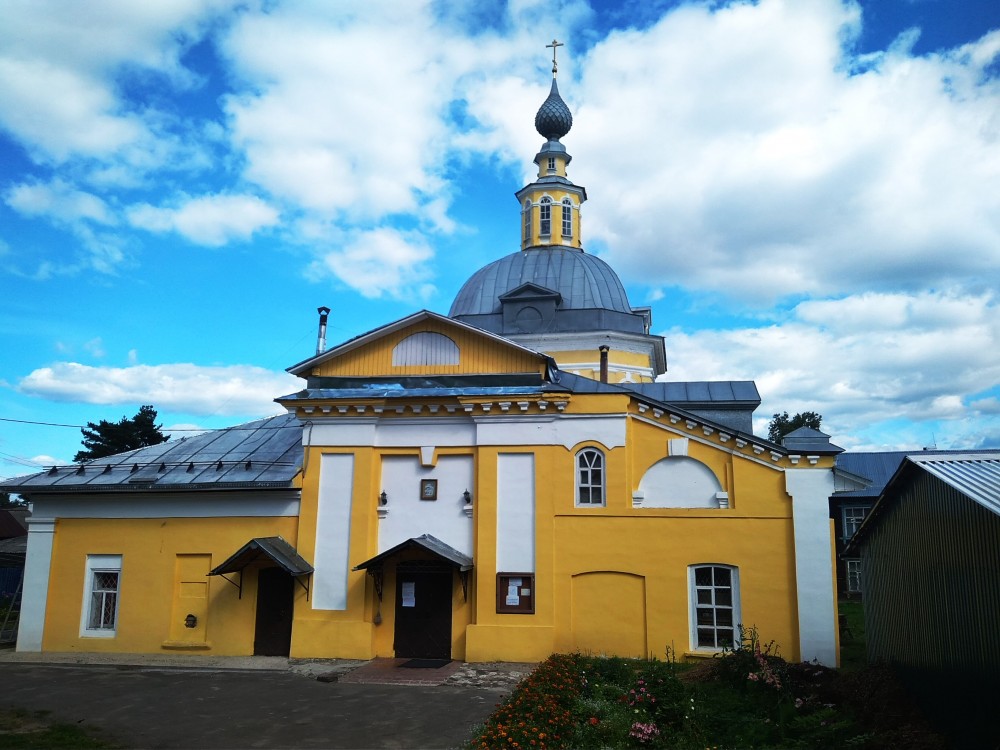 Юрьевец. Церковь Рождества Христова. фасады