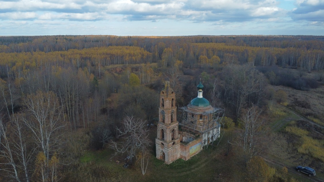 Церковь Николая Чудотворца, Кузьмино, урочище (Приволжский район, Ивановская область). общий вид в ландшафте