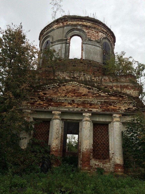 Церковь Георгия Победоносца, Георгиевское (Приволжский район, Ивановская область). фасады, Северный вход в центральную часть (внешняя сторона)