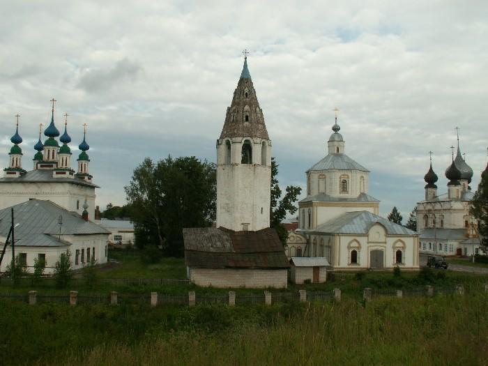 Лух. Ансамбль Воскресенской и Успенской церквей и Троицкого собора. фасады, С вала городища