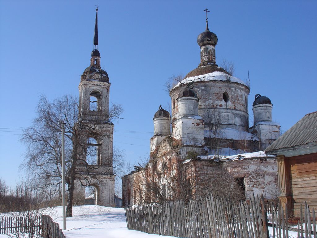 Церковь Успения Пресвятой Богородицы, Пархачёво (Родниковский район, Ивановская область). фасады