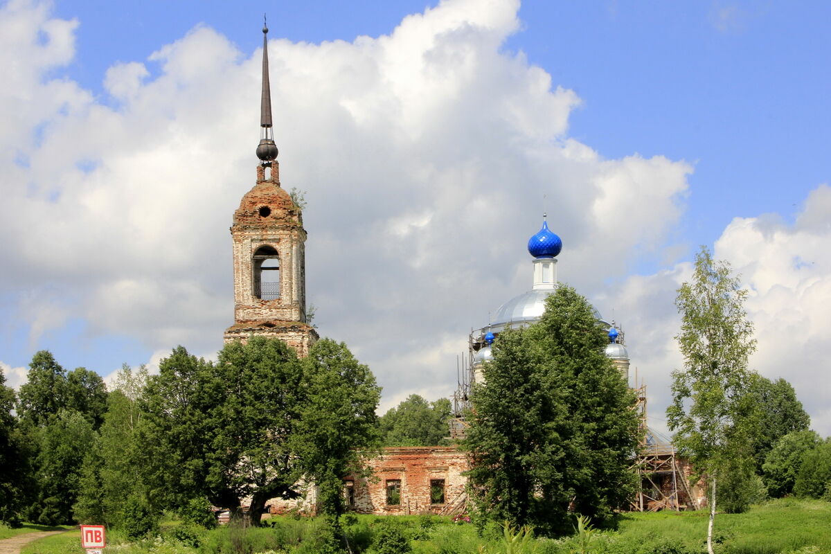 Церковь Успения Пресвятой Богородицы, Пархачёво (Родниковский район, Ивановская область). фасады, Вид с юга.