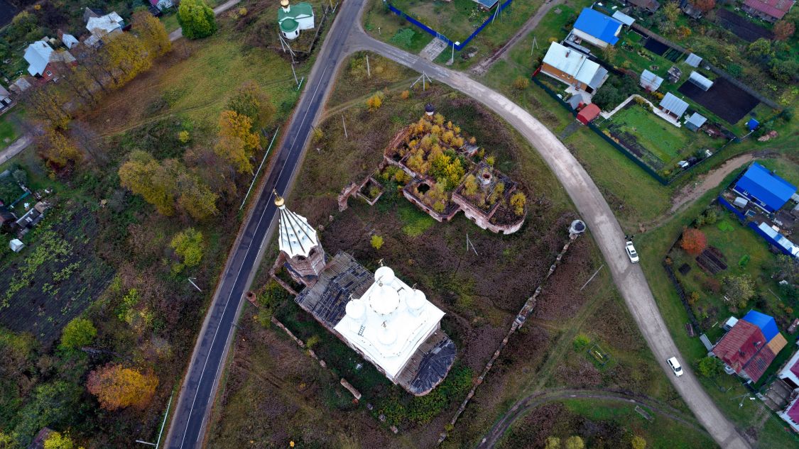 Храмовый комплекс. Церкви Покрова Пресвятой Богородицы и Всех Святых, Дунилово (Шуйский район, Ивановская область). общий вид в ландшафте