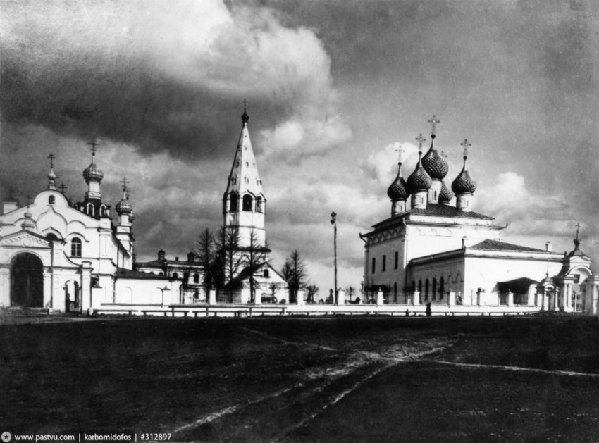 Храмовый комплекс. Церкви Илии Пророка и Николая Чудотворца, Тейково (Тейковский район, Ивановская область). архивная фотография, Фото  сайта pastvu.ru Фото 1895-1917 гг.