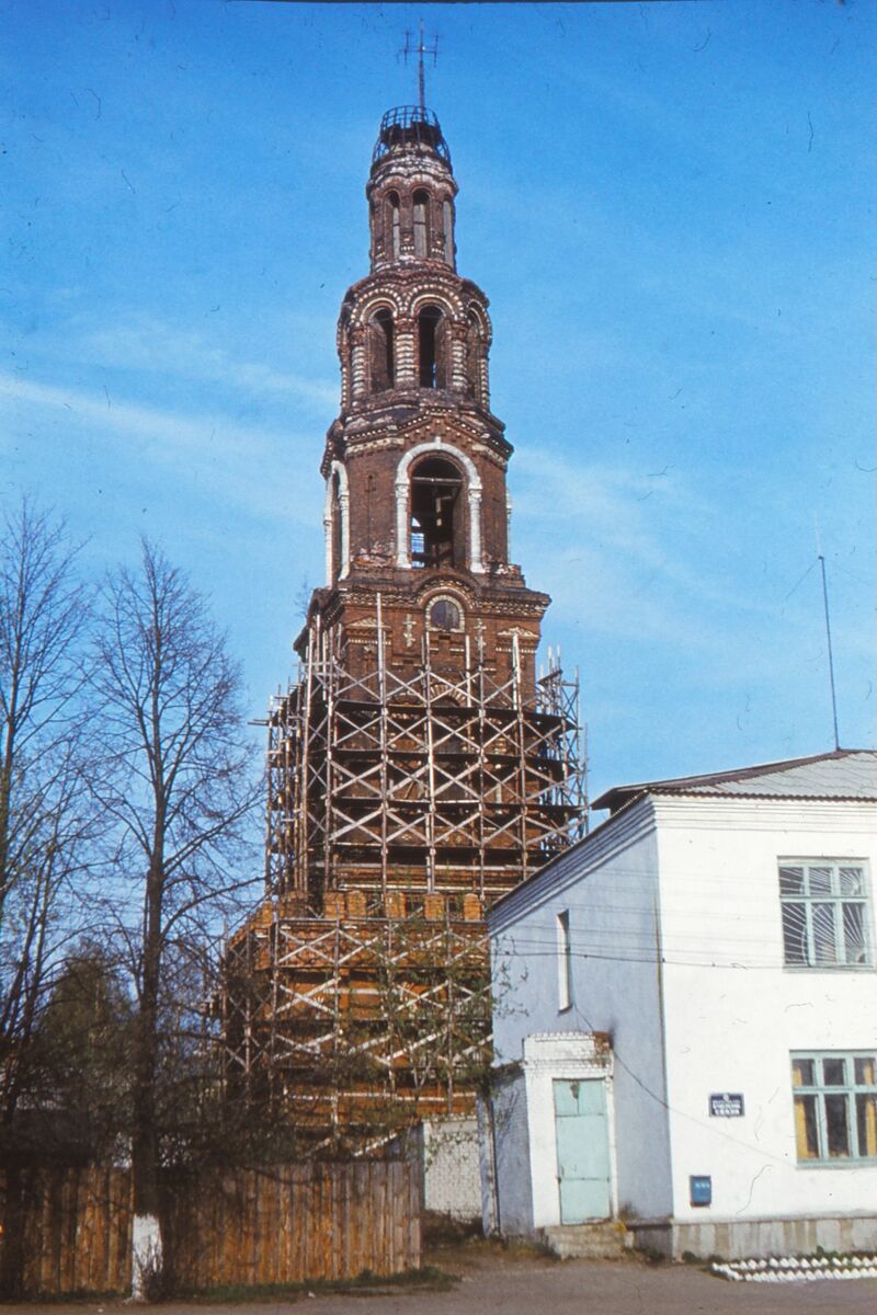 Юрьев-Польский. Петропавловский монастырь. Колокольня. документальные фотографии